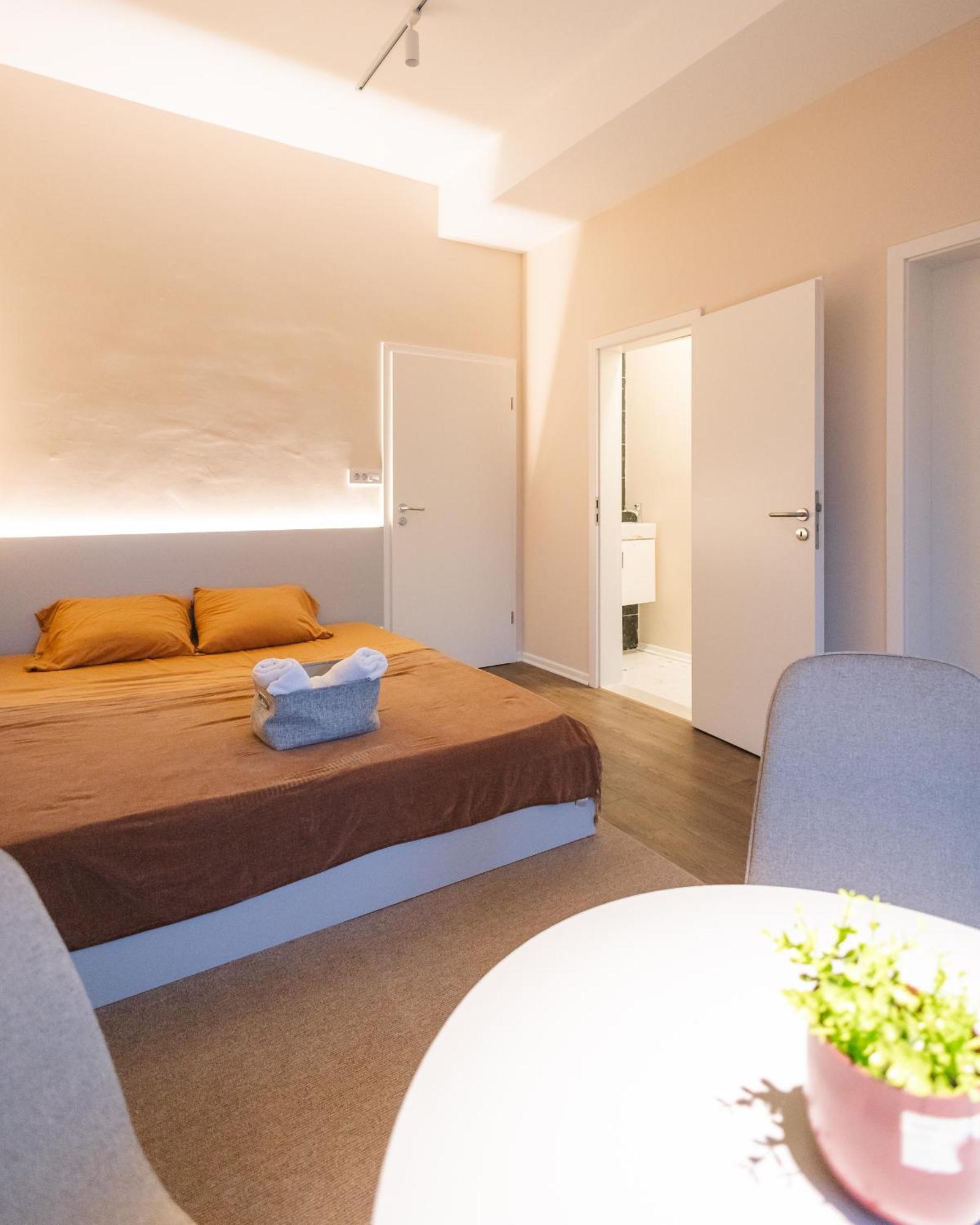 Etern Apart Hotel Pristina Eksteriør bilde