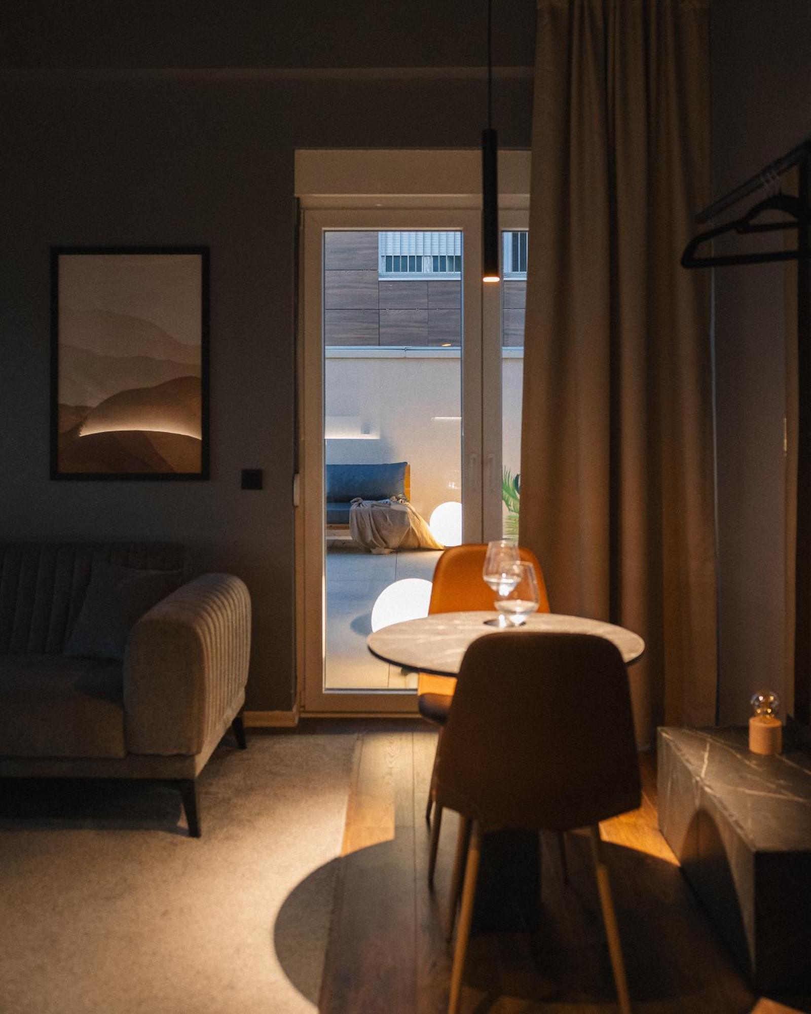 Etern Apart Hotel Pristina Eksteriør bilde